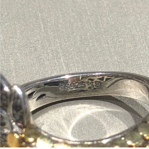 Effy Sterling Silver and 18 kt Gold Dragon Dot Ring Size 7.5 - Picture 4 of 8